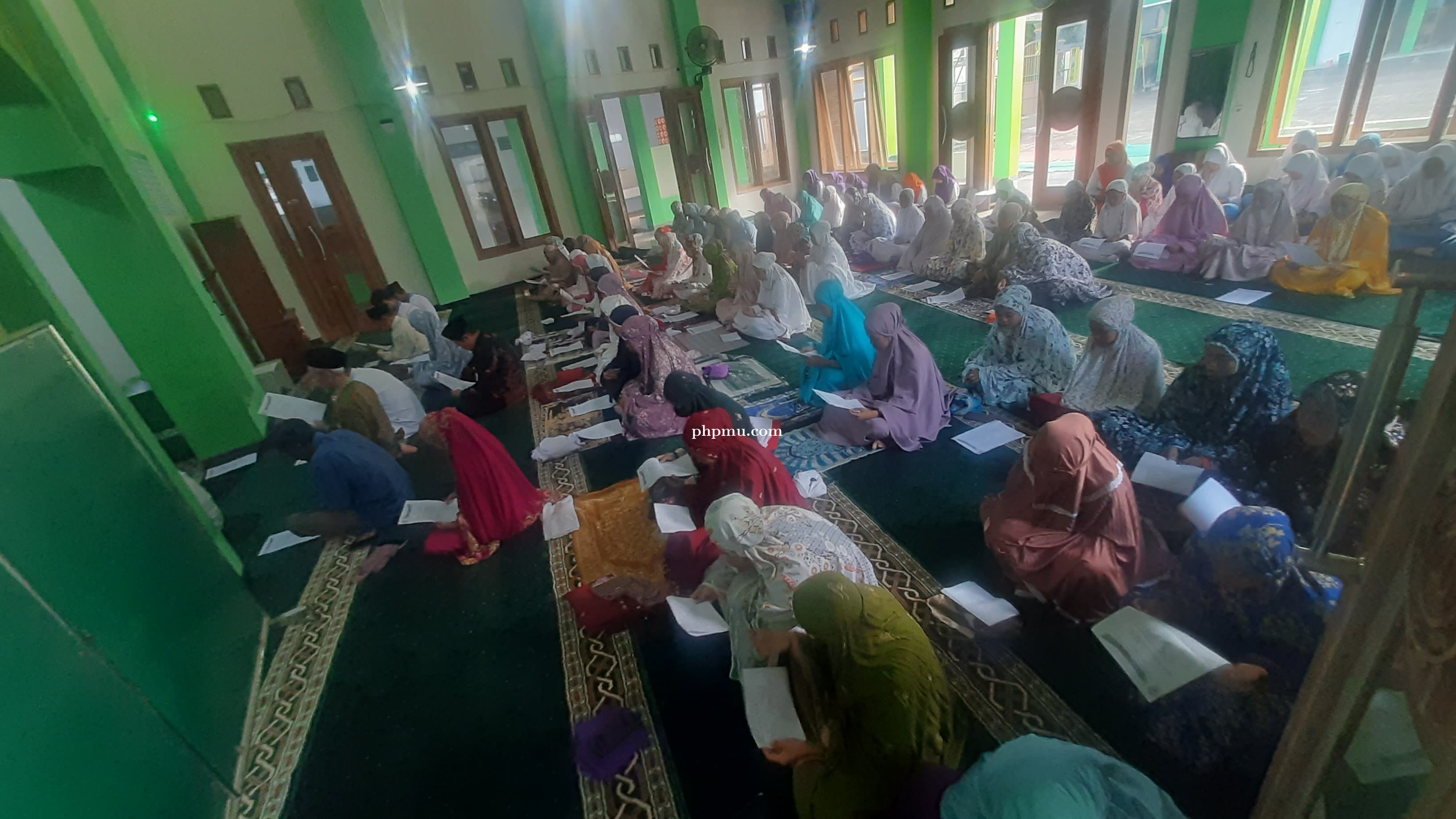 ISTIGHOSAH BERSAMA KELAS XII